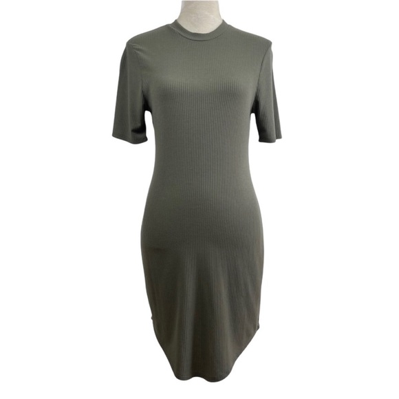 𝅺Charlotte Russe Ribbed Bodycon Sheath Dress - Picture 2 of 8